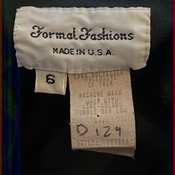 Formal fashions Sz 6 black fitted‎ cowl neck sleeveless dress - Picture 6 of 9